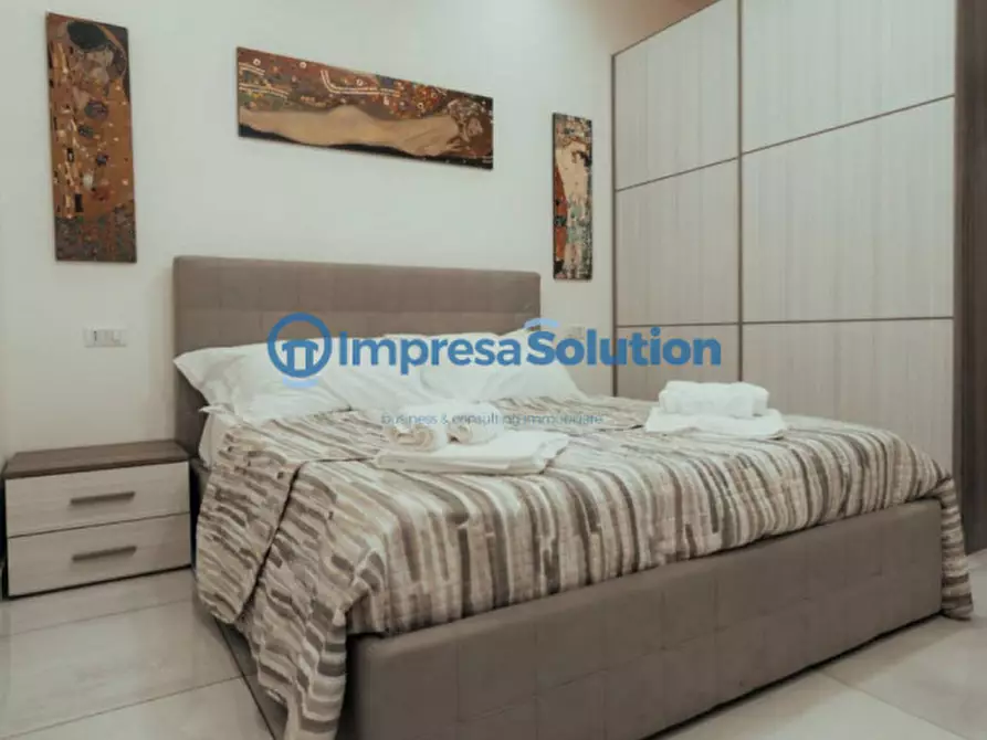 Immagine 11 di Appartamento in vendita  in Corso Umberto I a Napoli