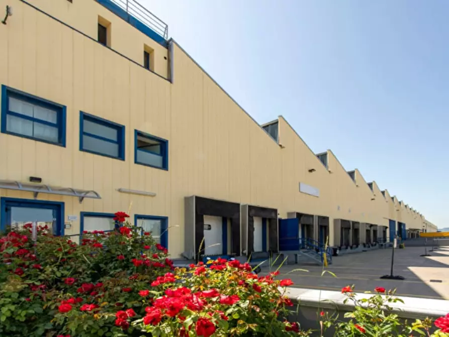Immagine 2 di Laboratorio in affitto  in VIA COLLODI a Calderara Di Reno