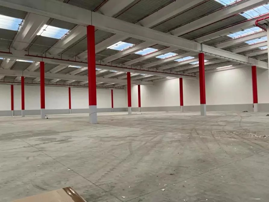 Immagine 16 di Laboratorio in affitto  in VIA COLLODI a Calderara Di Reno
