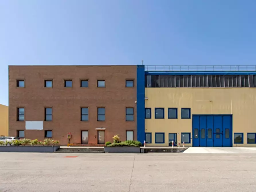 Immagine 10 di Laboratorio in affitto  in VIA COLLODI a Calderara Di Reno