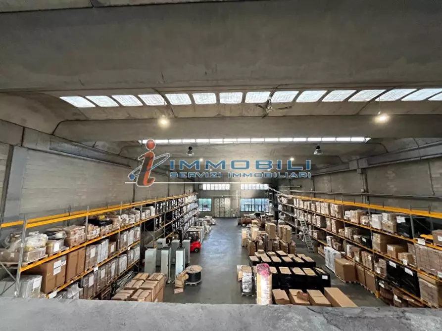 Immagine 2 di Laboratorio in affitto  in VIA DEGLI ACERI a Buccinasco