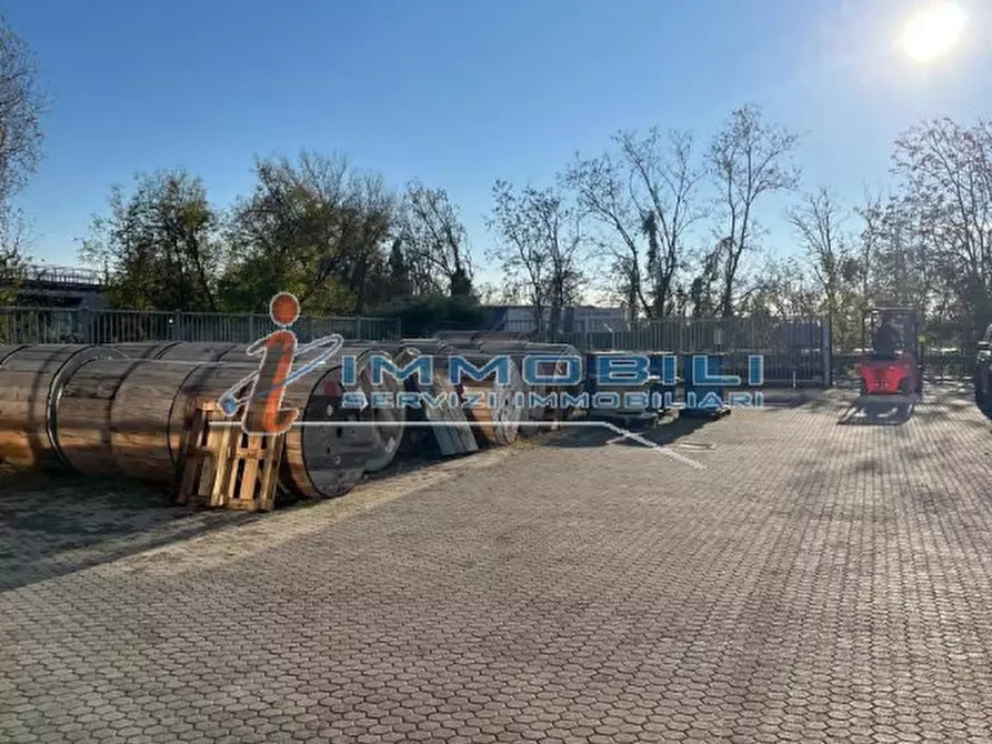 Immagine 8 di Laboratorio in affitto  in VIA DEGLI ACERI a Buccinasco