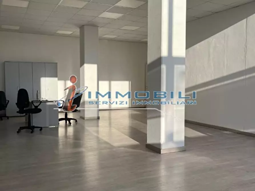 Immagine 13 di Laboratorio in affitto  in VIA DEGLI ACERI a Buccinasco