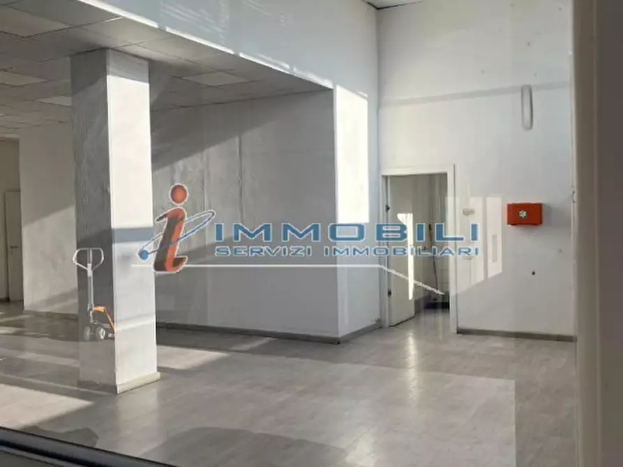 Immagine 16 di Laboratorio in affitto  in VIA DEGLI ACERI a Buccinasco