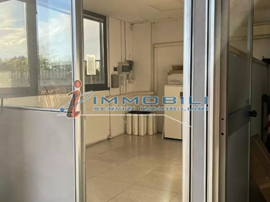 Immagine 18 di Laboratorio in affitto  in VIA DEGLI ACERI a Buccinasco