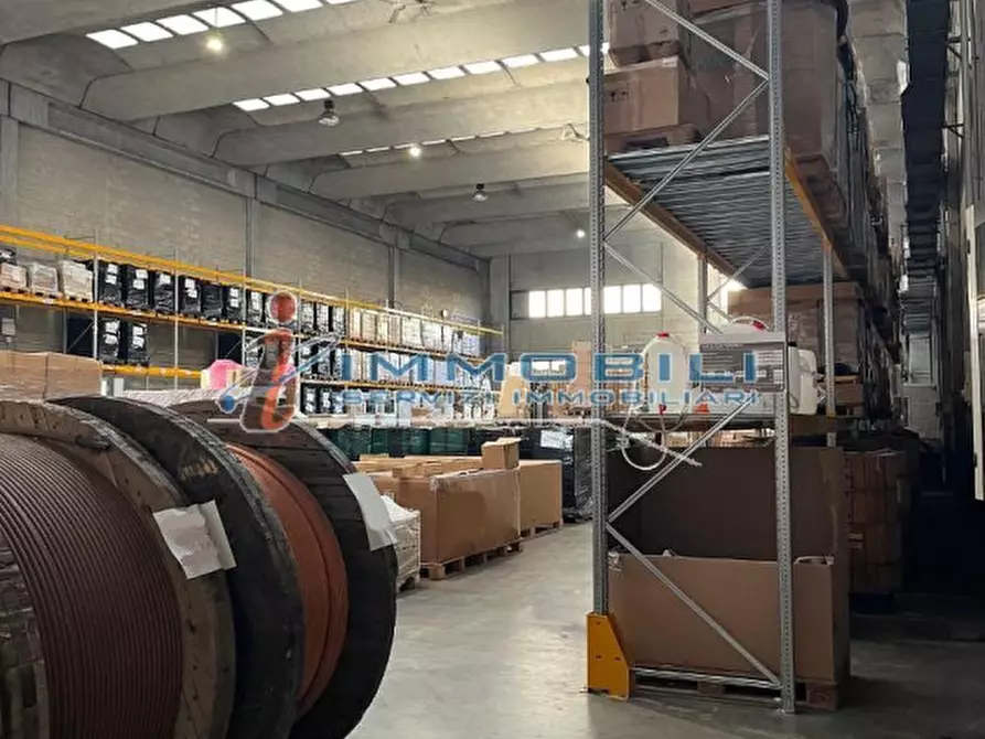 Immagine 14 di Magazzino in affitto  in VIA DEGLI ACERI a Buccinasco