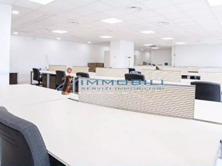 Immagine 2 di Ufficio in affitto  in VIA TOLSTOI LEONE a Milano