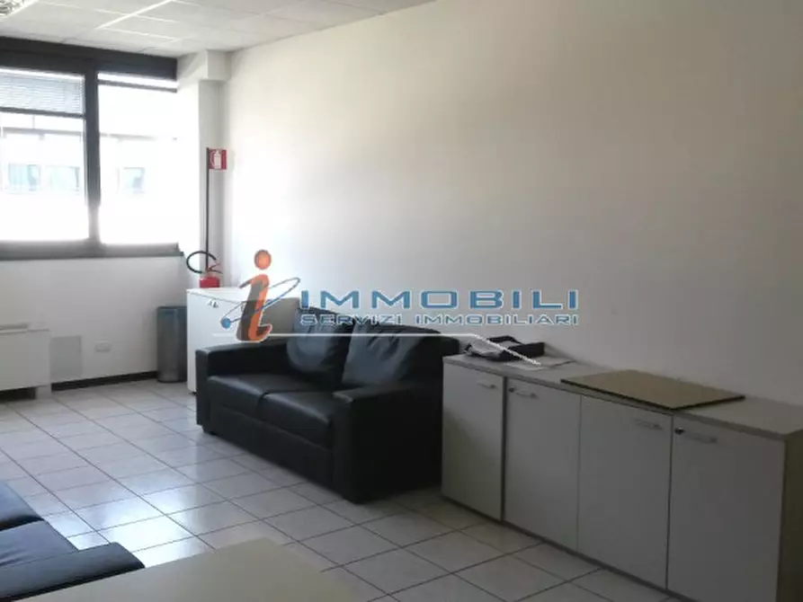 Immagine 13 di Ufficio in affitto  in VIA BURONA a Vimodrone