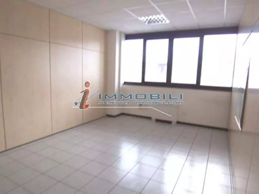 Immagine 19 di Ufficio in affitto  in VIA BURONA a Vimodrone