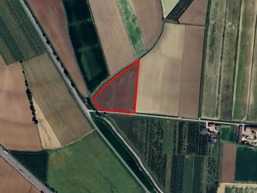 Immagine 1 di Terreno in vendita  in Via Rambosola, 37050 Roverchiara VR, Italia a Roverchiara
