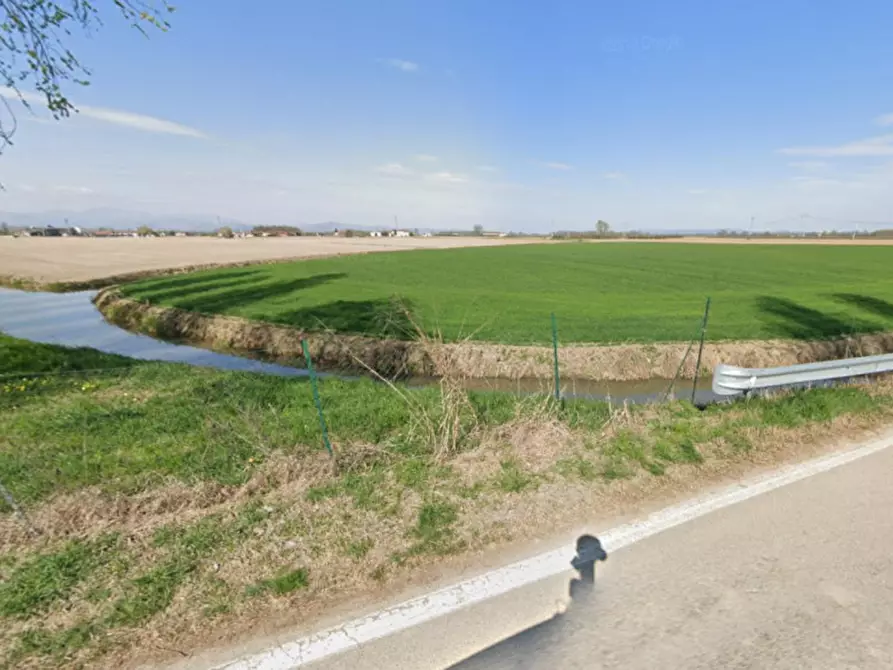Immagine 3 di Terreno in vendita  in Via Rambosola, 37050 Roverchiara VR, Italia a Roverchiara