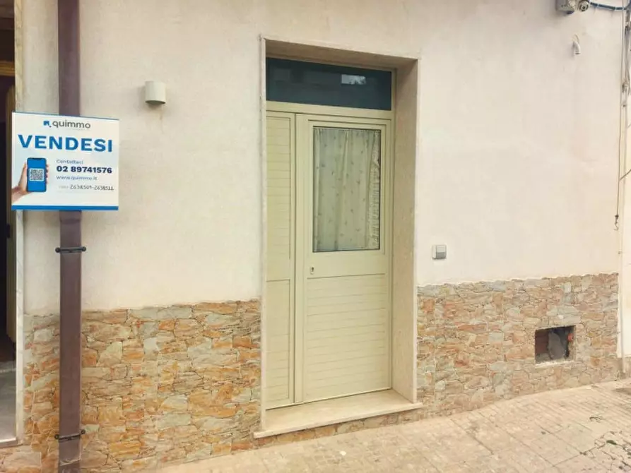 Immagine 1 di Negozio in vendita  in Via Giuseppe Mazzini, 119, 96018 Pachino SR, Italia a Pachino