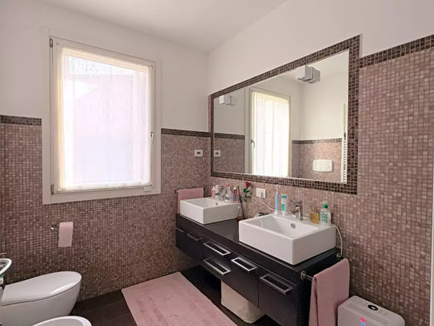 Immagine 6 di Appartamento in vendita  in Via Piave a Castelfranco Veneto