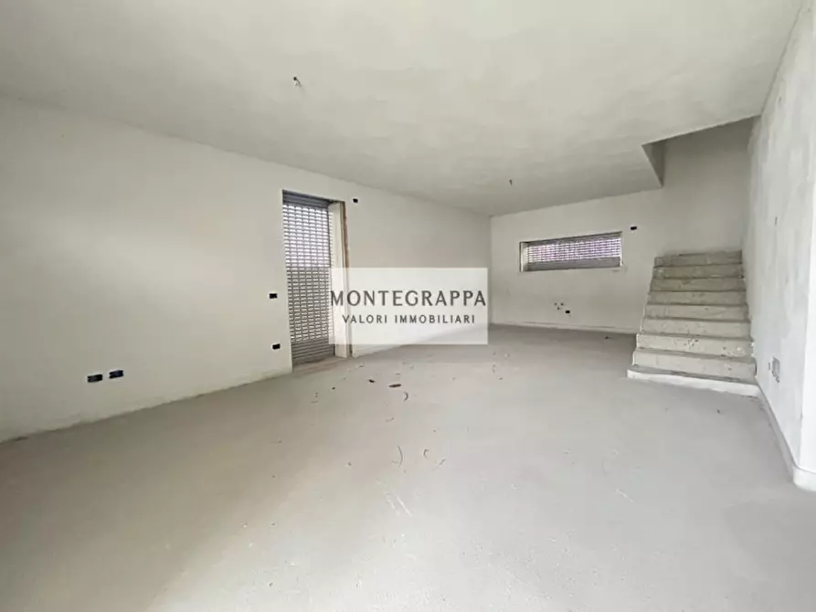 Immagine 6 di Casa indipendente in vendita  in Via Castiglione a Loria