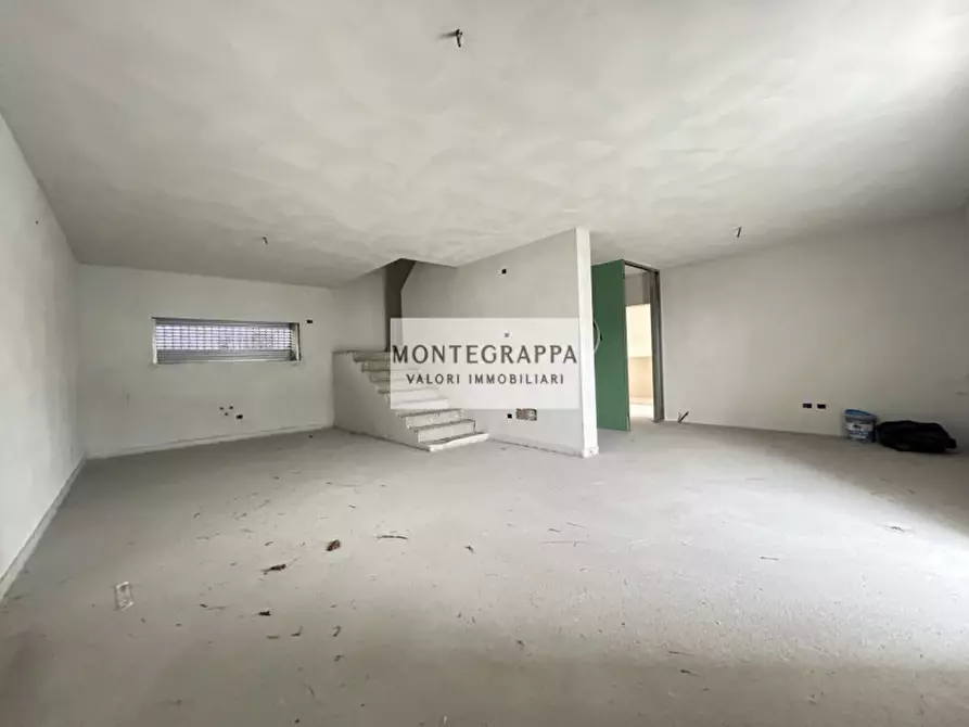 Immagine 7 di Casa indipendente in vendita  in Via Castiglione a Loria