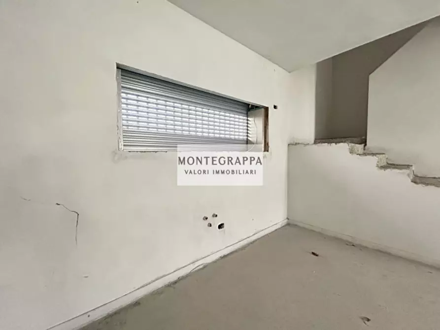 Immagine 9 di Casa indipendente in vendita  in Via Castiglione a Loria