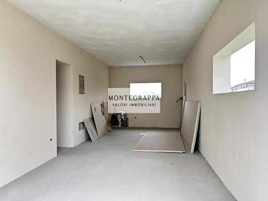 Immagine 12 di Casa indipendente in vendita  in Via Castiglione a Loria