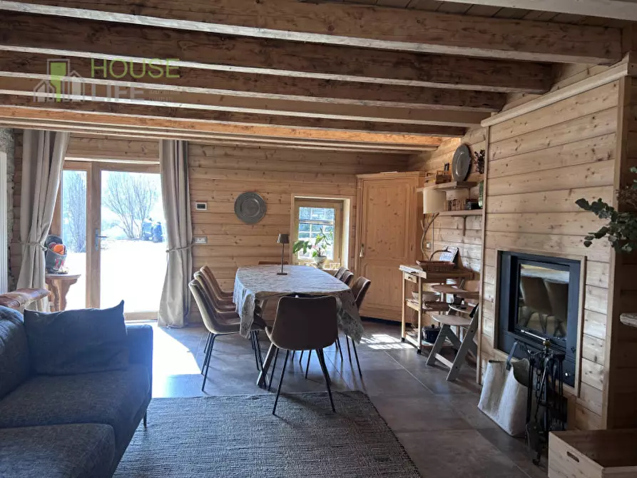 Immagine 1 di Casa bifamiliare in vendita  in via XXVII aprile a Roana