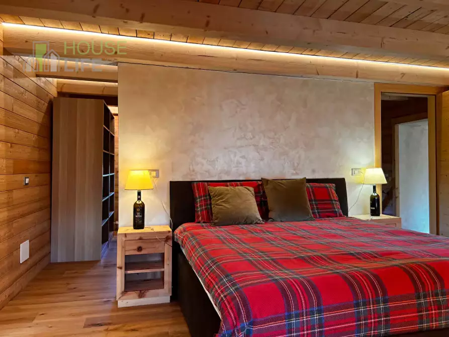 Immagine 7 di Casa bifamiliare in vendita  in via XXVII aprile a Roana