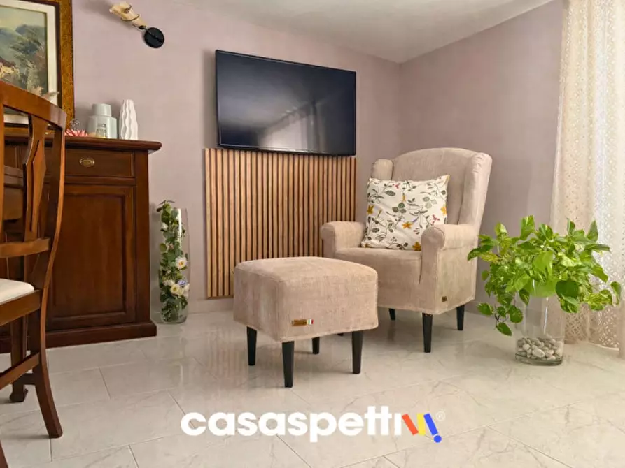 Immagine 1 di Appartamento in vendita  in Via Bari a Battipaglia