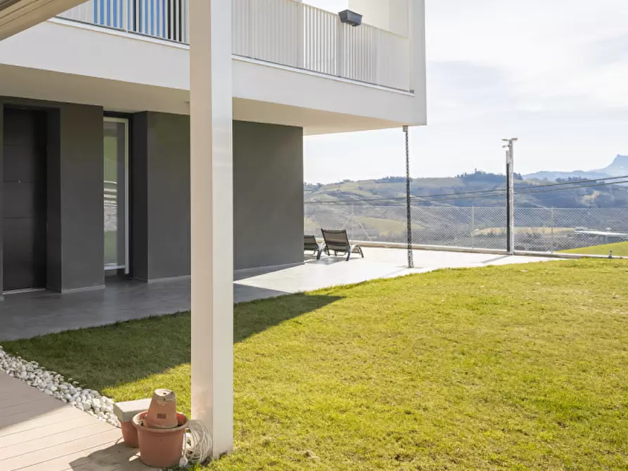 Immagine 2 di Villa in vendita  a Santarcangelo Di Romagna