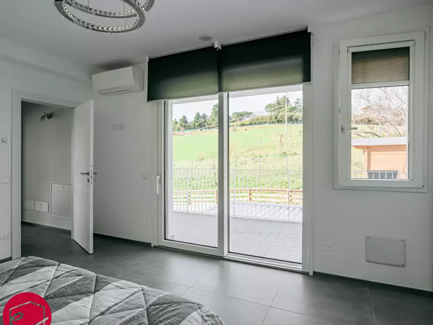 Immagine 8 di Villa in vendita  a Santarcangelo Di Romagna