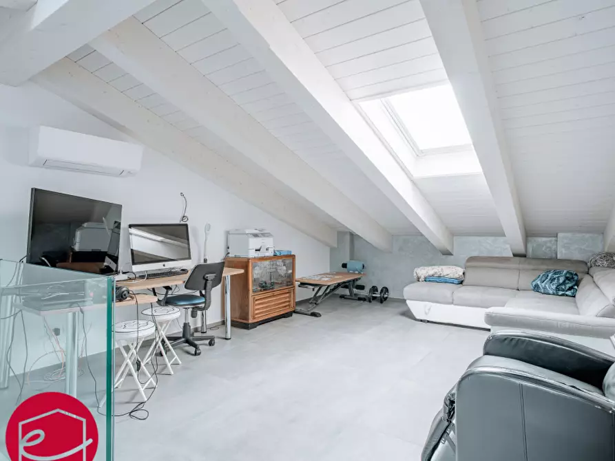 Immagine 11 di Villa in vendita  a Santarcangelo Di Romagna