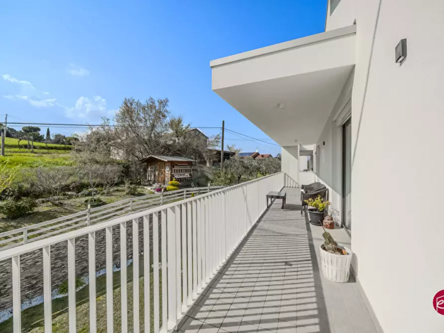 Immagine 30 di Villa in vendita  a Santarcangelo Di Romagna