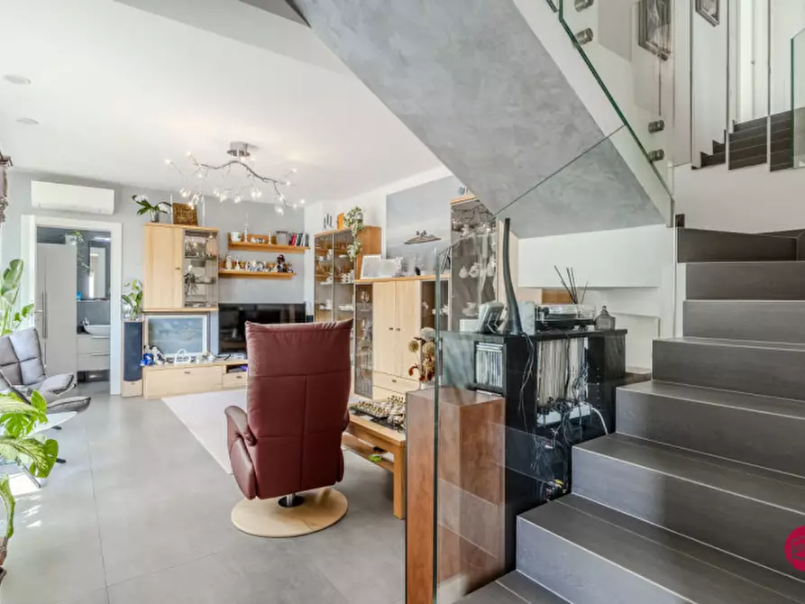 Immagine 7 di Villa in vendita  a Borghi