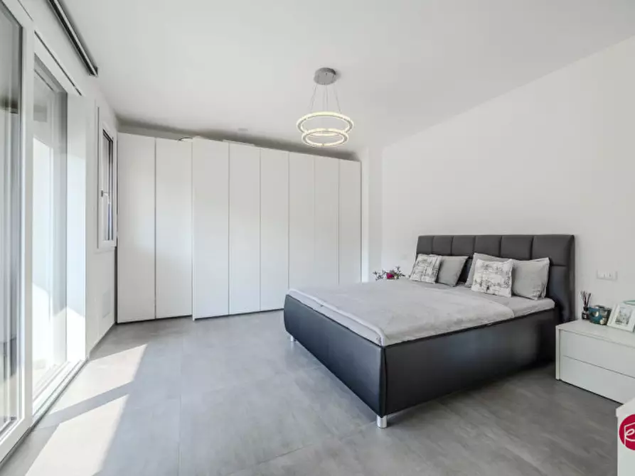 Immagine 18 di Villa in vendita  a Borghi