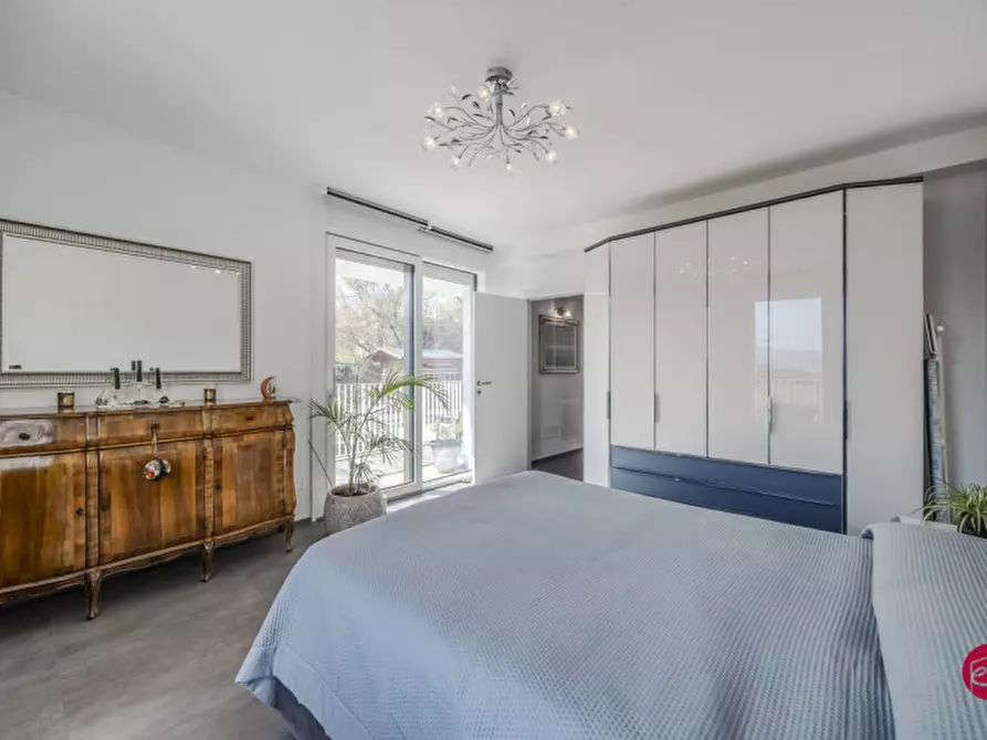 Immagine 27 di Villa in vendita  a Borghi