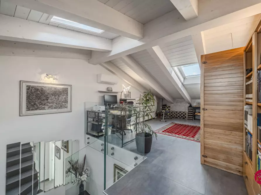 Immagine 39 di Villa in vendita  a Borghi