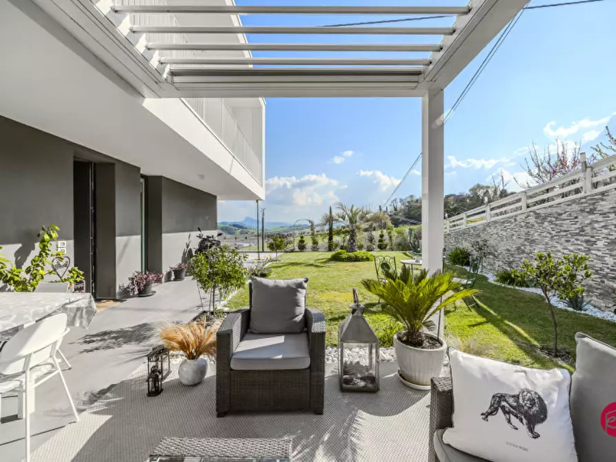 Immagine 46 di Villa in vendita  a Borghi