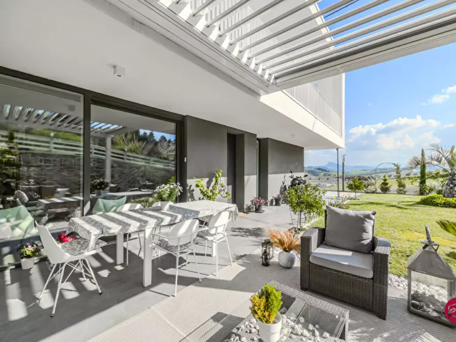 Immagine 47 di Villa in vendita  a Borghi