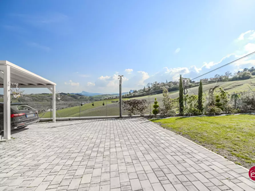 Immagine 53 di Villa in vendita  a Borghi