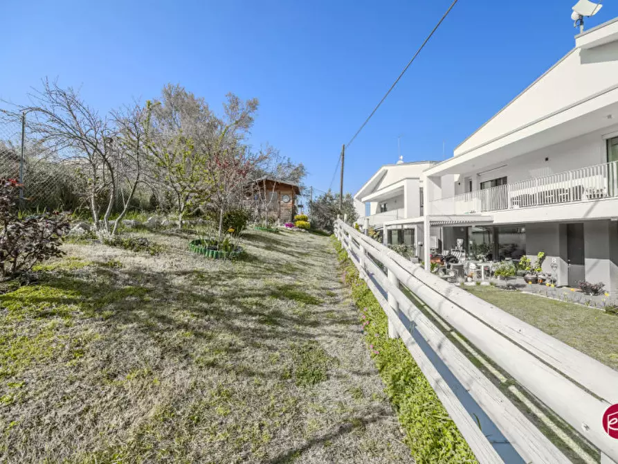 Immagine 55 di Villa in vendita  a Borghi