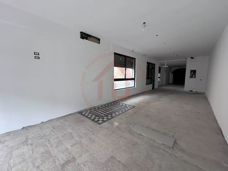 Immagine 2 di Negozio in affitto  in Via San Marco a Padova