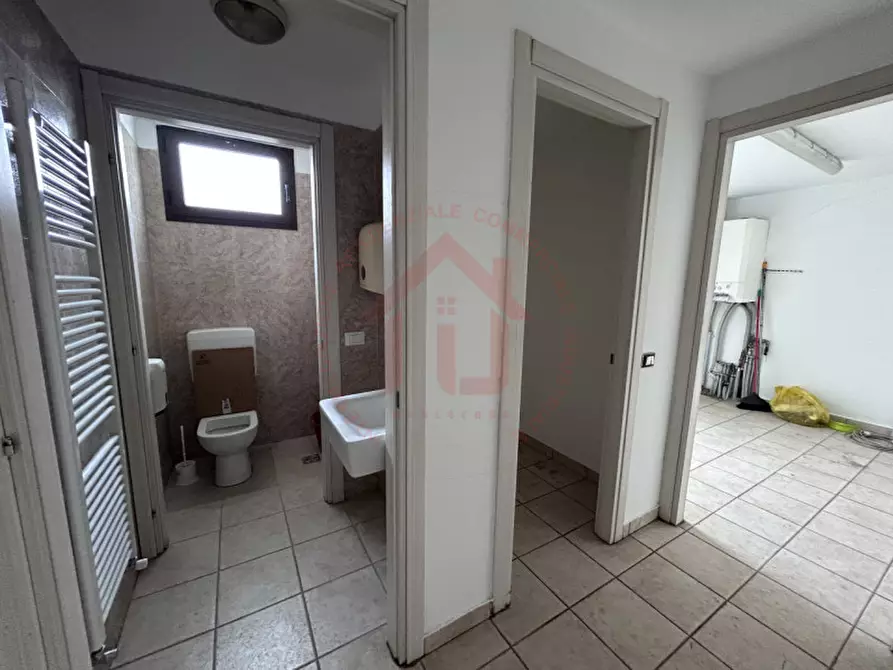 Immagine 14 di Negozio in affitto  in Via San Marco a Padova