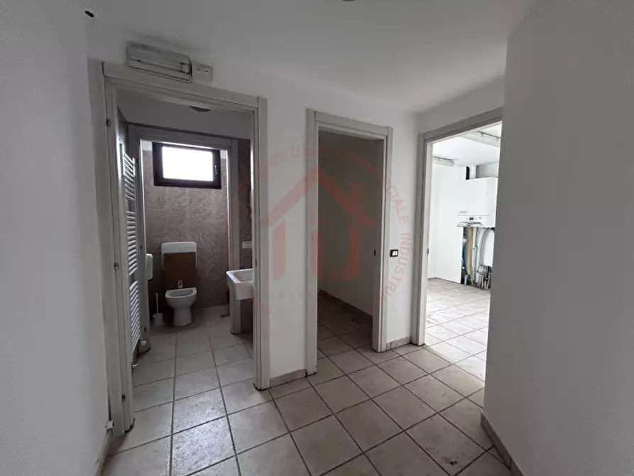 Immagine 15 di Negozio in affitto  in Via San Marco a Padova