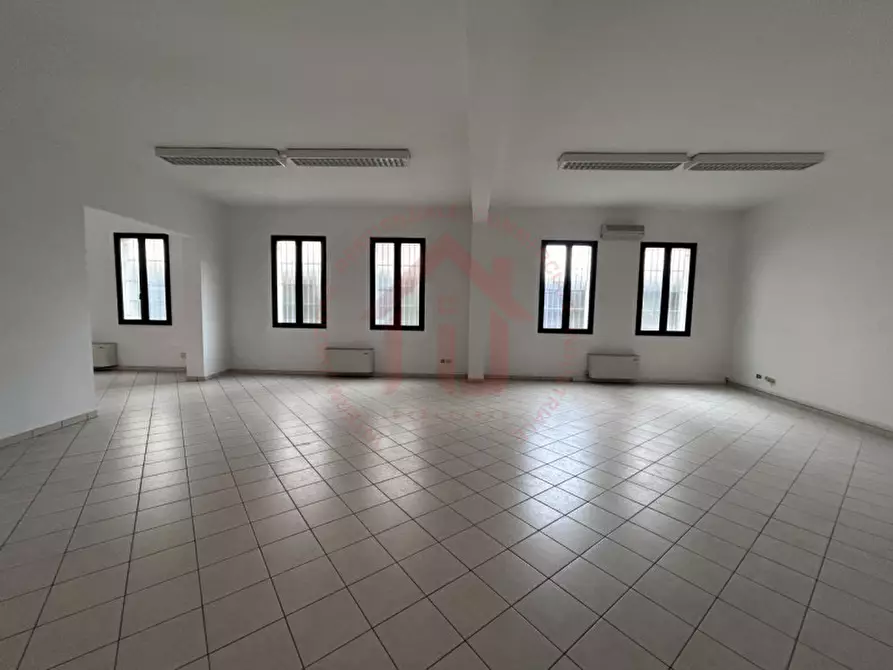 Immagine 8 di Negozio in affitto  in Via San Marco a Padova