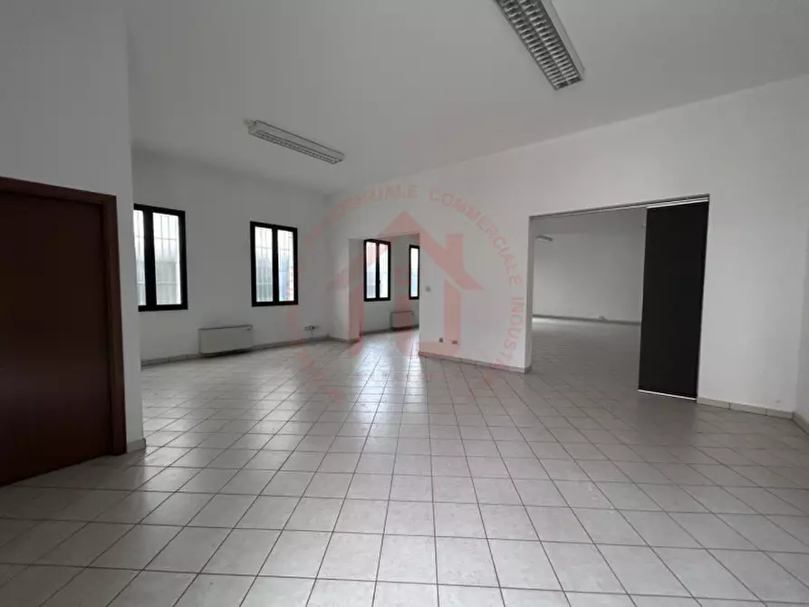 Immagine 11 di Negozio in affitto  in Via San Marco a Padova