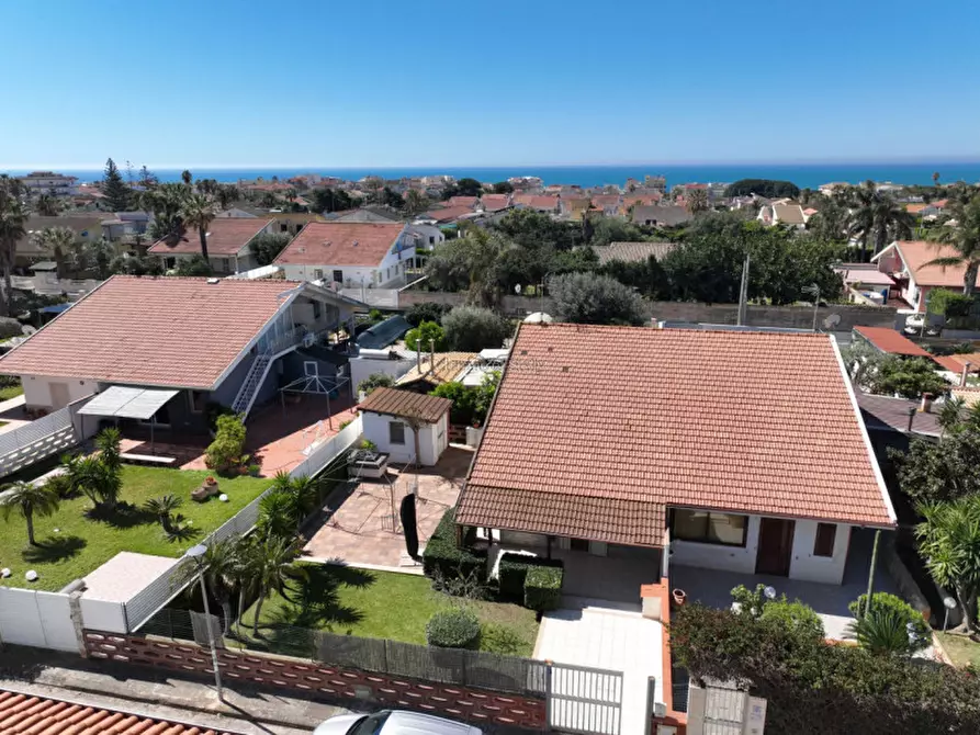 Immagine 3 di Casa indipendente in vendita  in Viale degli Appennini a Ragusa