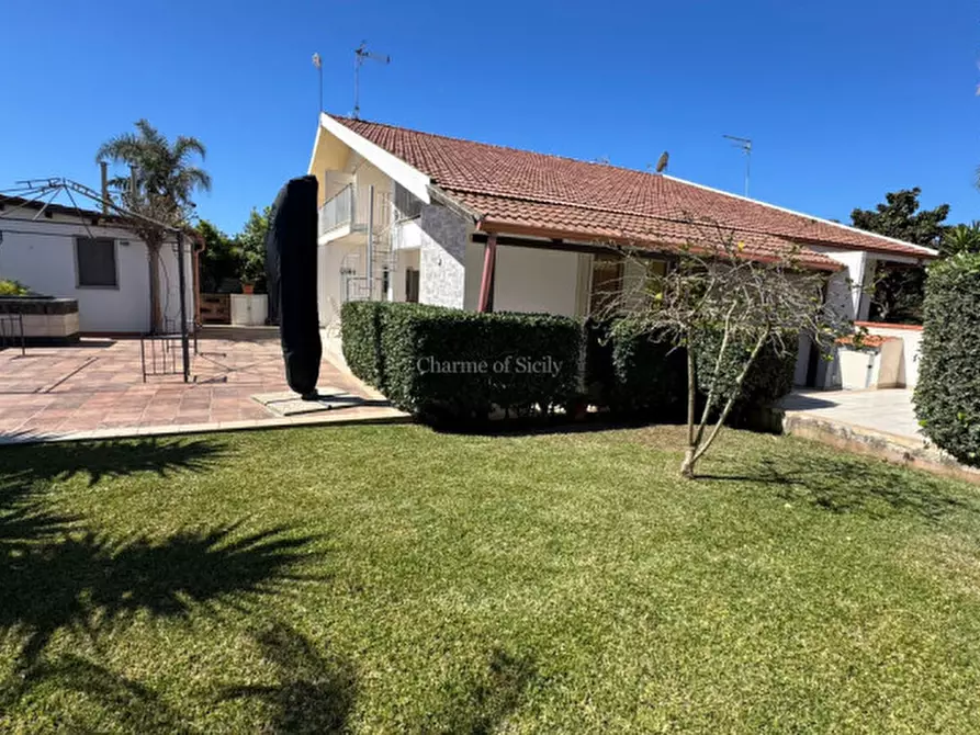 Immagine 3 di Casa indipendente in vendita  in Viale degli Appennini a Ragusa