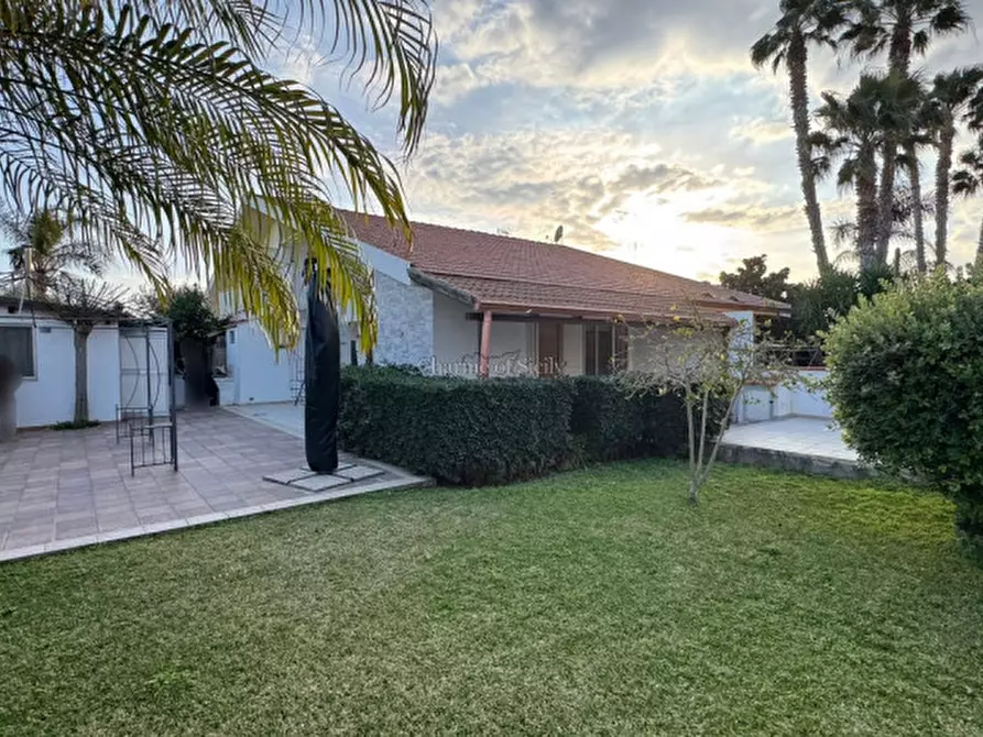 Immagine 8 di Casa indipendente in vendita  in Viale degli Appennini a Ragusa