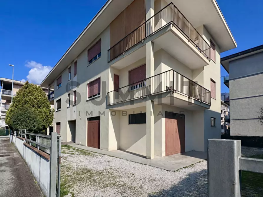 Immagine 18 di Appartamento in vendita  in Via Alessandro Fleming a Schio