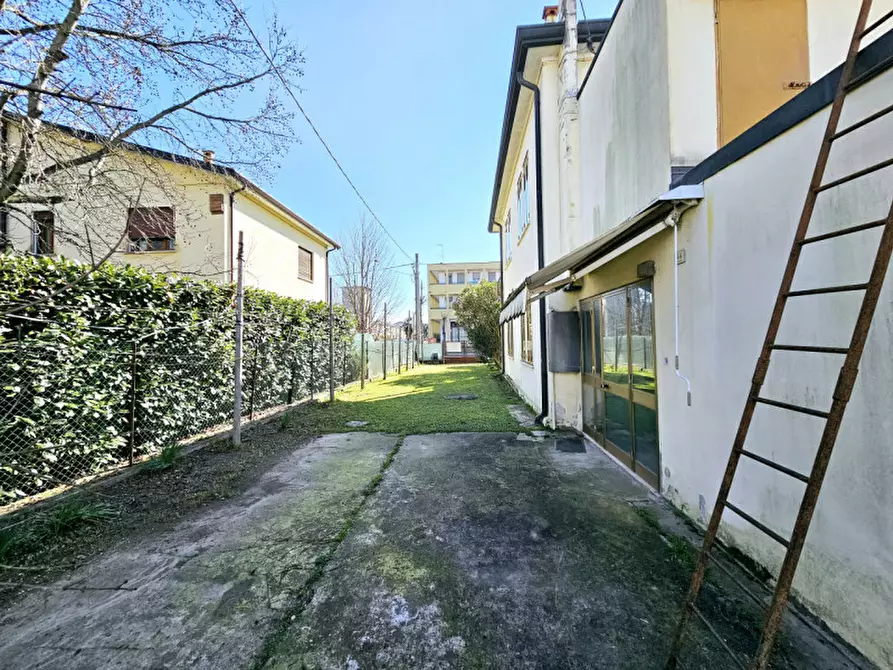Immagine 7 di Casa bifamiliare in vendita  in VIA PRà a Este