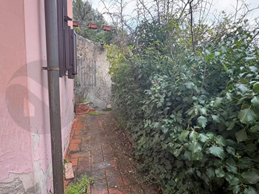 Immagine 26 di Appartamento in vendita  in VIA DELLA LUGIANA a Firenze