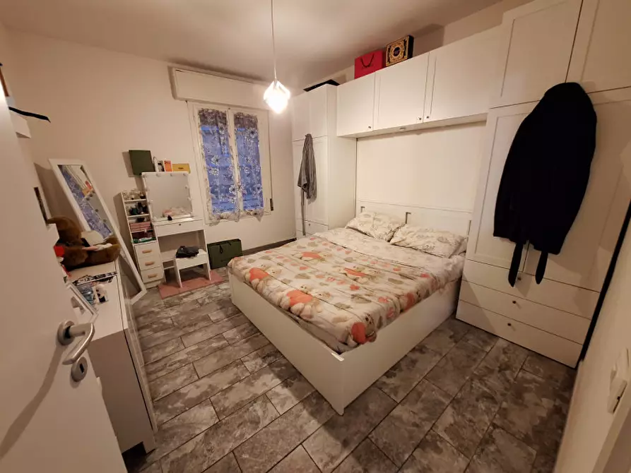 Immagine 1 di Appartamento in vendita  in Viale Gaetano Storchi a Modena