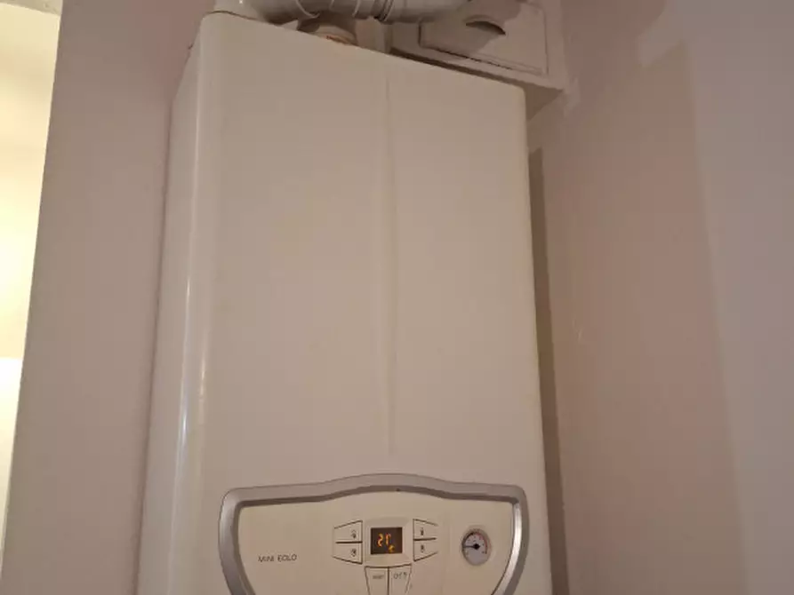 Immagine 14 di Appartamento in vendita  in Viale Gaetano Storchi a Modena