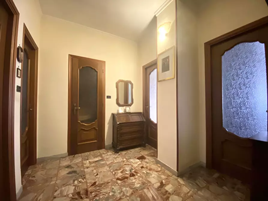 Immagine 5 di Appartamento in vendita  in Via Oberdan 5 a Nichelino